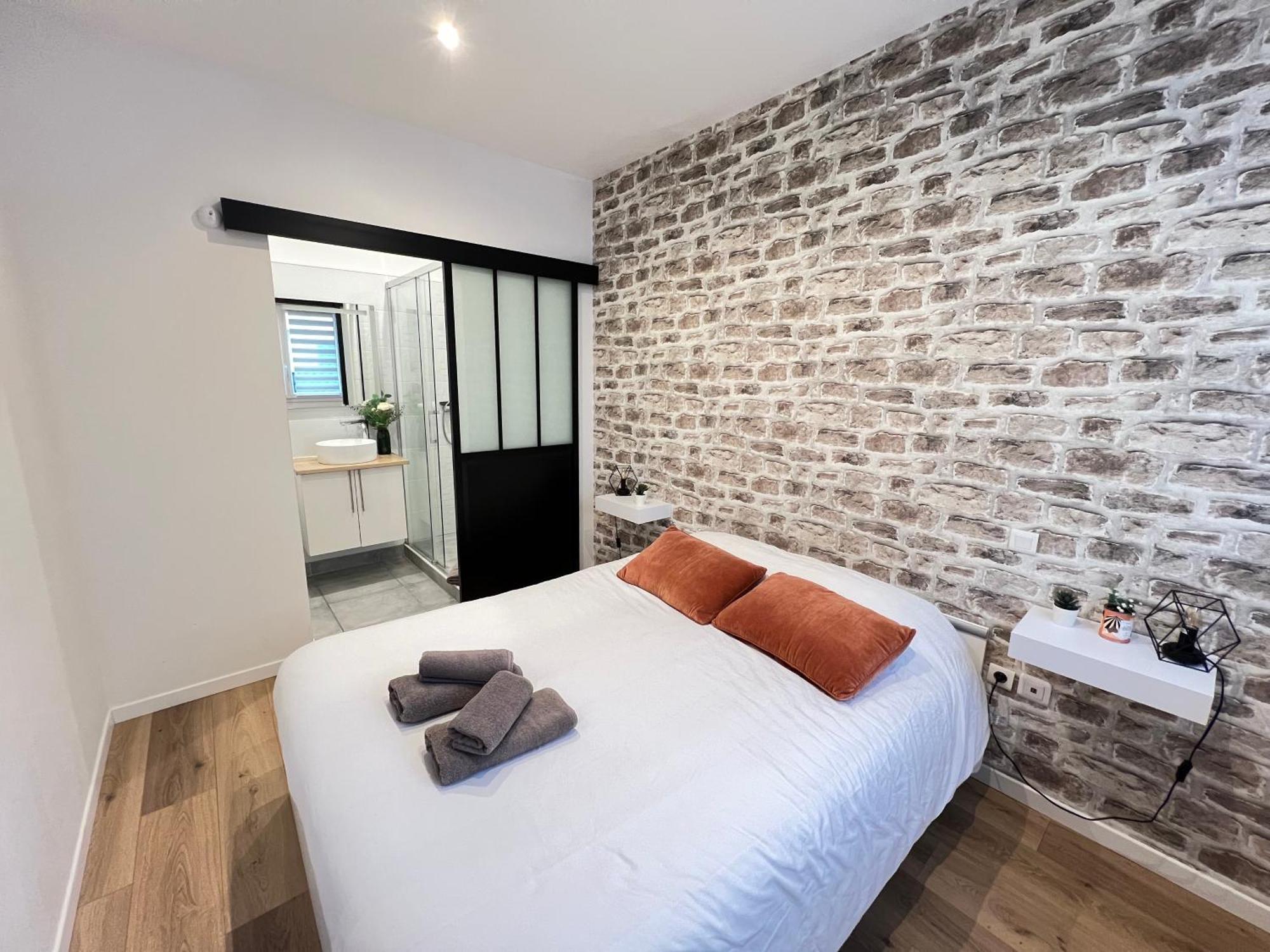 Le Remois - Charmant T2 - Renove - Parking - Cour Privative - Wifi Reims Bagian luar foto