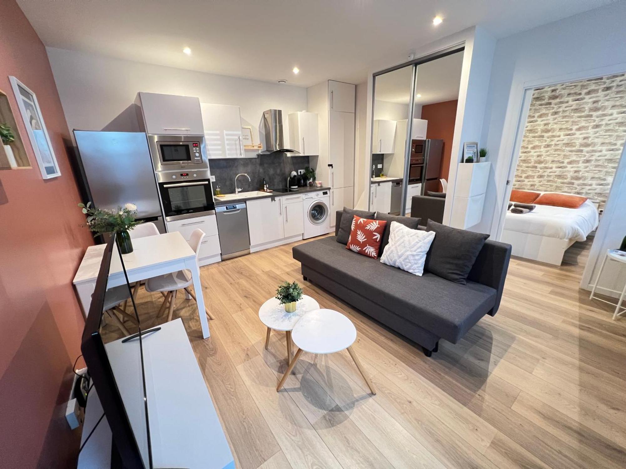 Le Remois - Charmant T2 - Renove - Parking - Cour Privative - Wifi Reims Bagian luar foto